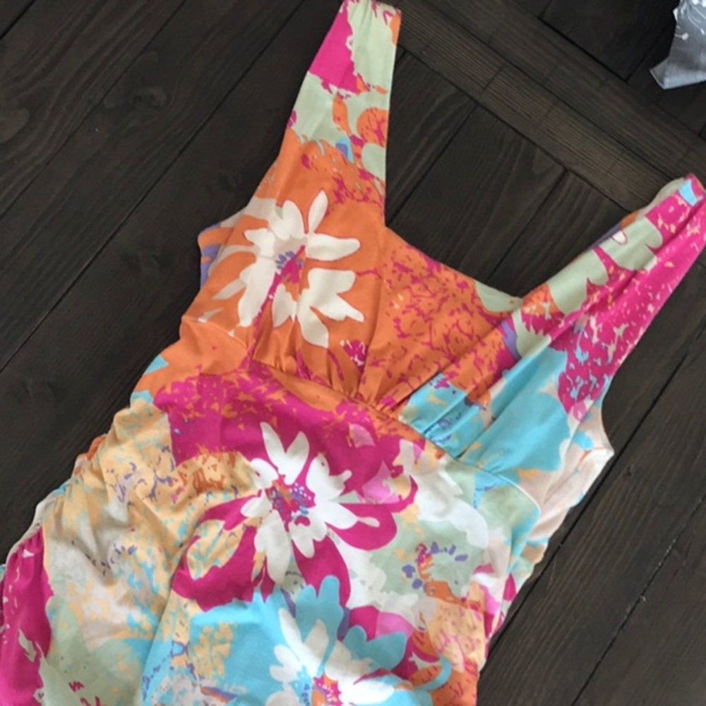 Cabi Sleeveless shirt floral print size M❤️